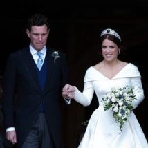 英ユージェニー王女結婚式ドレスの理由インスタで説明 背中の手術痕見せたかった 英国発 News From Nowhere