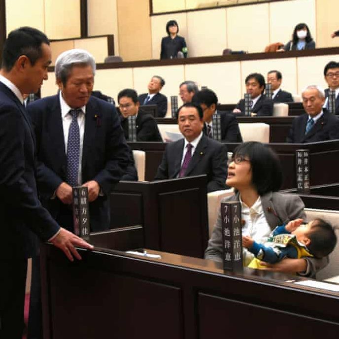 熊本市議会緒方夕佳議員のど飴 赤ちゃん事件海外報道 動画 英国発 News From Nowhere